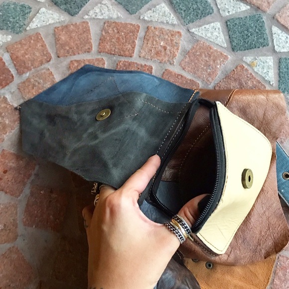 Genuine color leather swirl fanny pack design - Picture 6 of 8